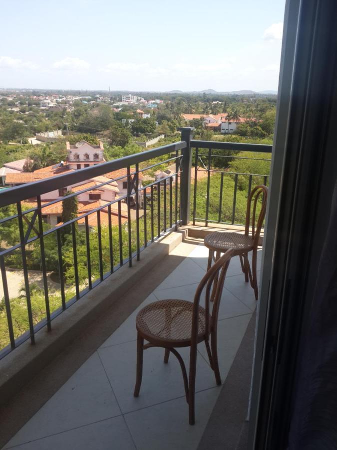 Shanzu Beach Apartment With Stunning Ocean View Mwakirunge المظهر الخارجي الصورة