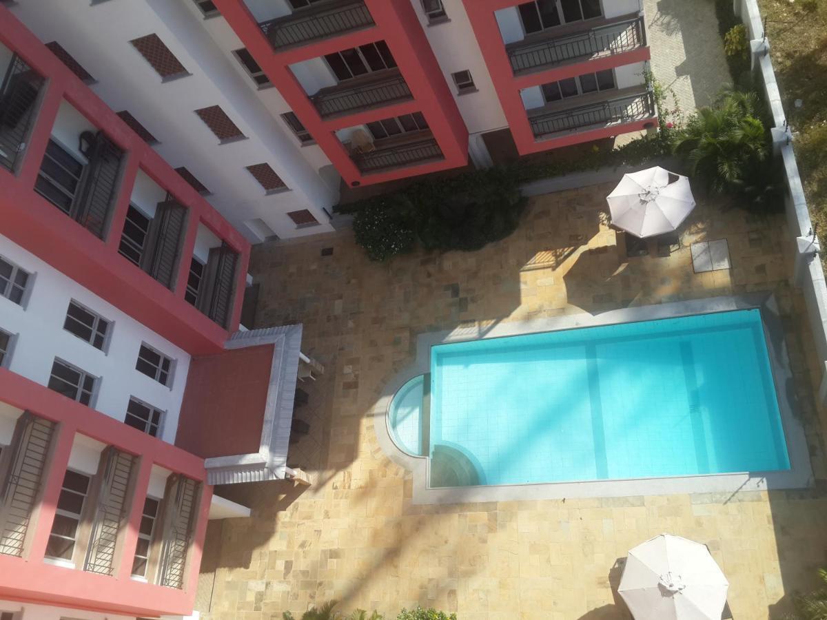 Shanzu Beach Apartment With Stunning Ocean View Mwakirunge المظهر الخارجي الصورة