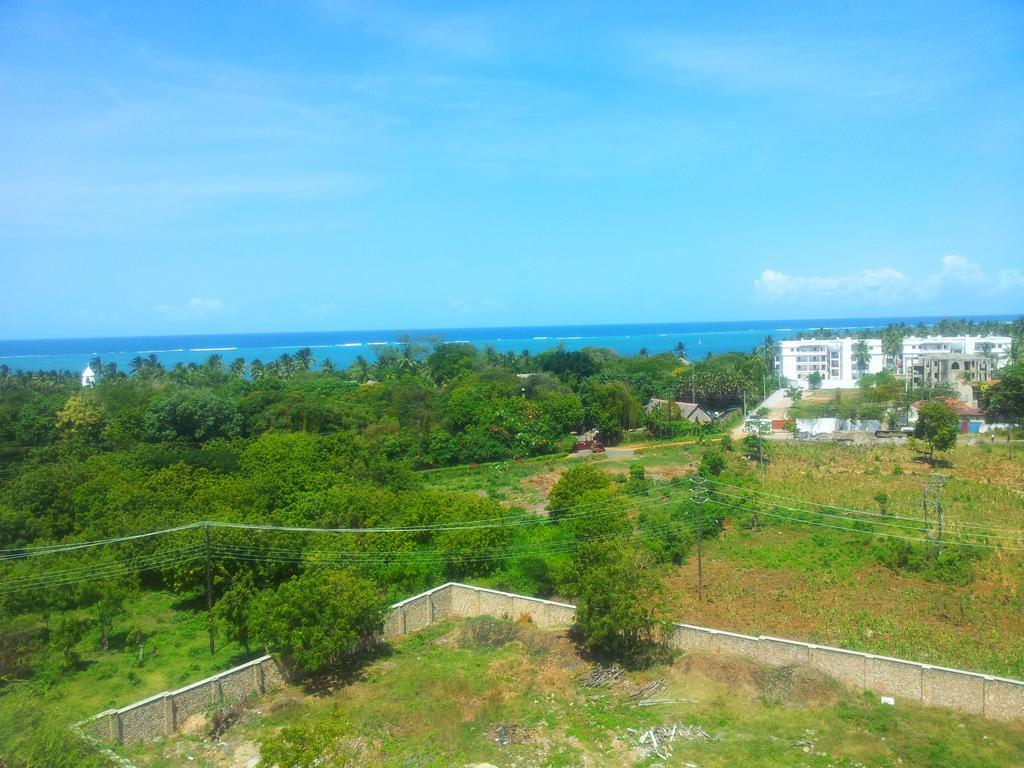 Shanzu Beach Apartment With Stunning Ocean View Mwakirunge المظهر الخارجي الصورة