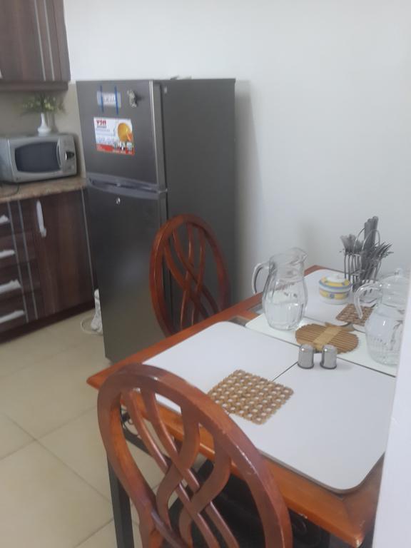 Shanzu Beach Apartment With Stunning Ocean View Mwakirunge المظهر الخارجي الصورة